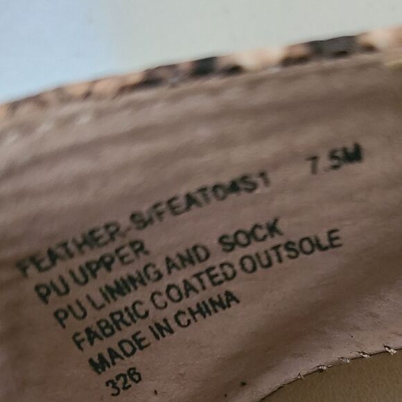 steve madden feather-s studded loafer flats tan snake print womens size 7.5M - Picture 7 of 8